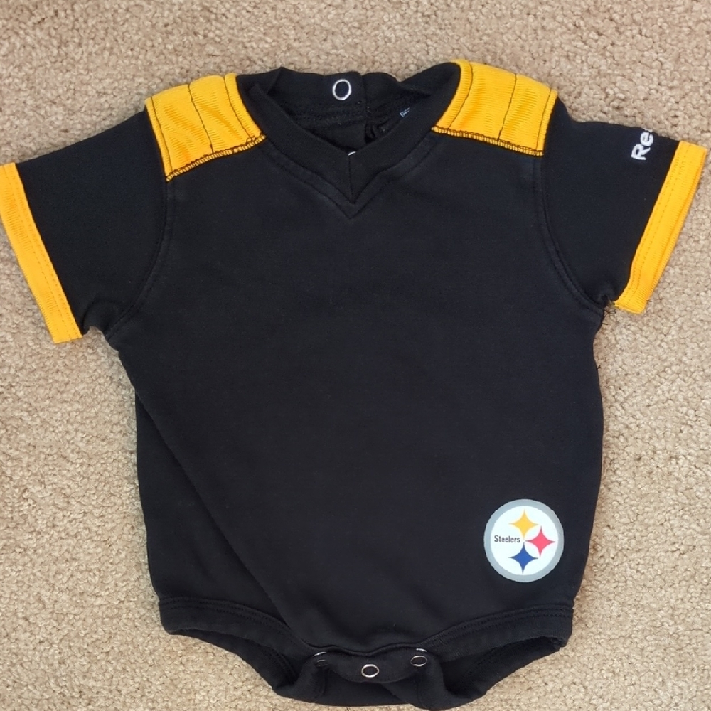 Reebok Kids Steelers Black and Yellow NFL Onesie